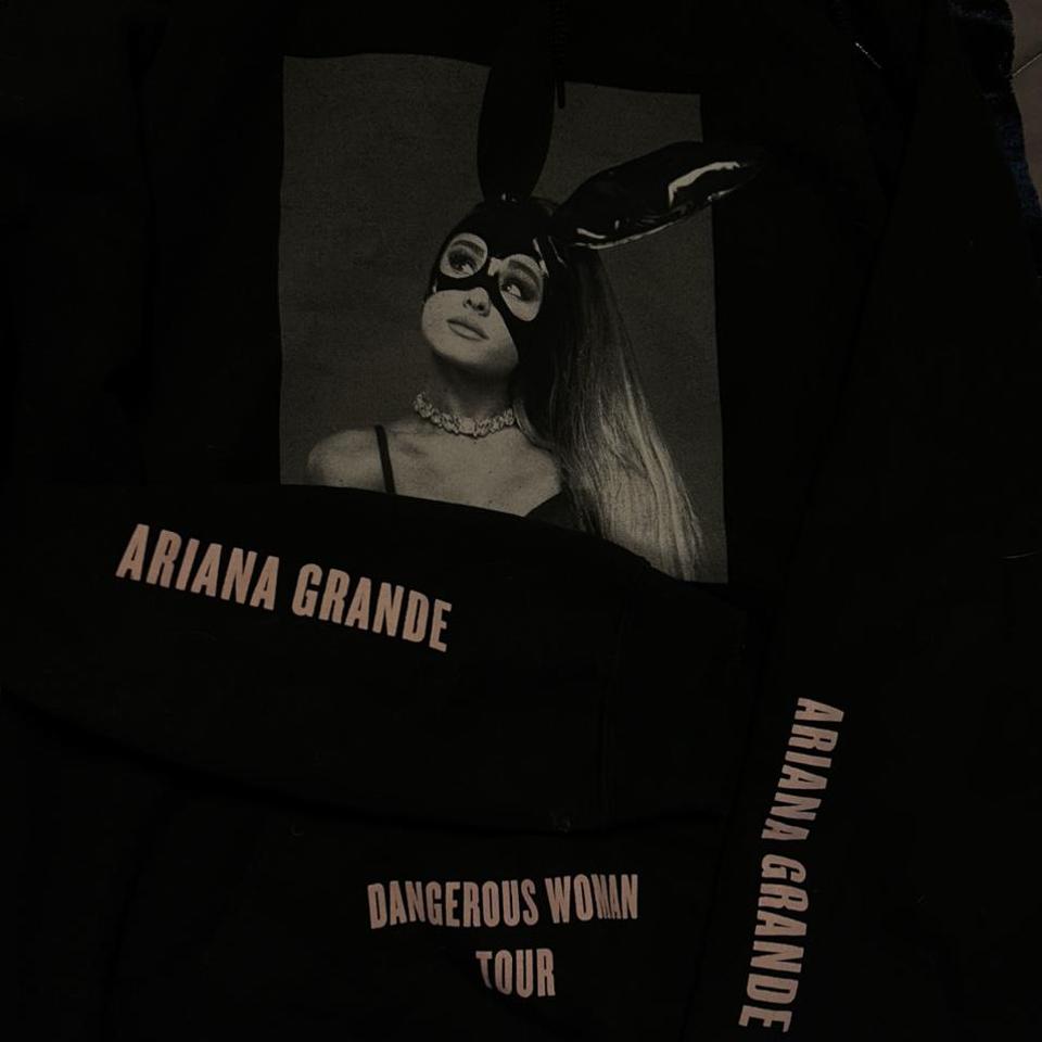 ariana grande hoodie, Dangerous woman tour hoodie