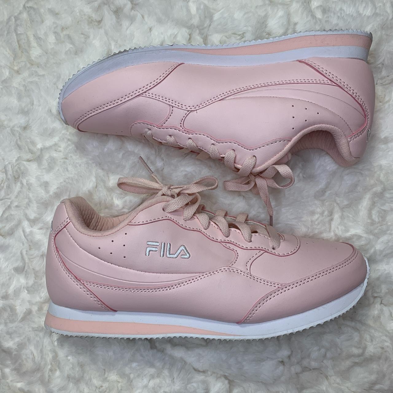 Fila Women's White and Pink Trainers | Depop