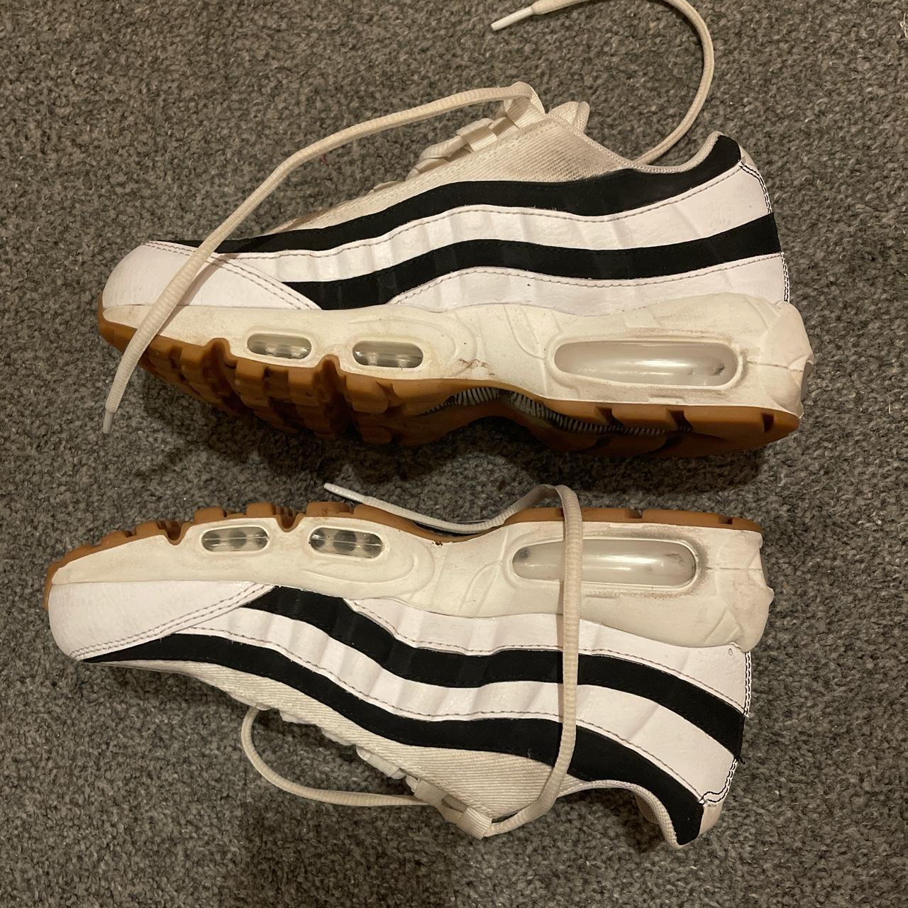 womens white nike 95