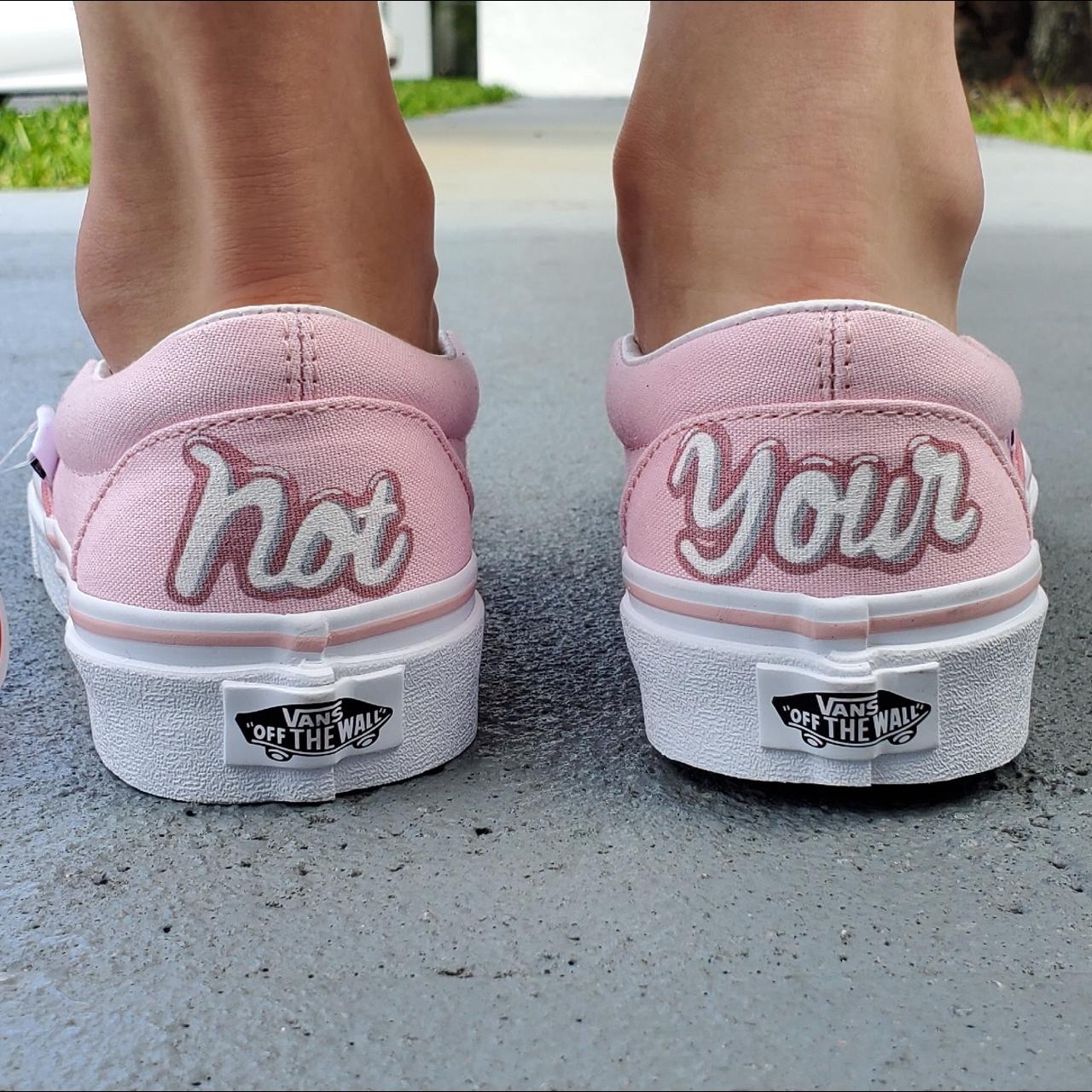 Custom on sale pink vans