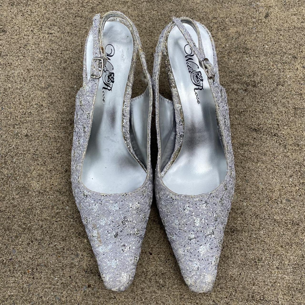 Vintage sparkly silver pointed toe heels! - size 7 -... - Depop