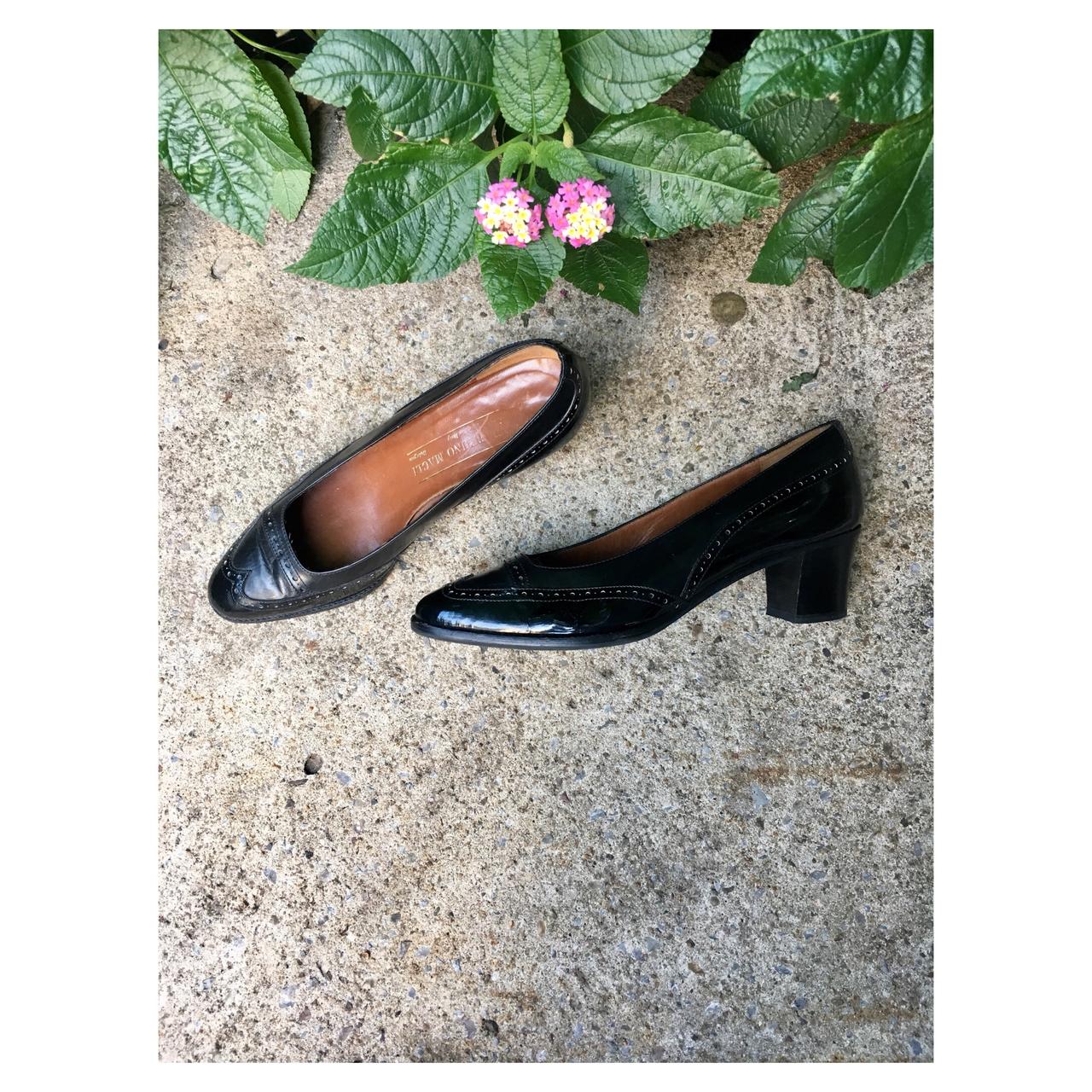 Adorable factory Bruno Magli Vintage Heels