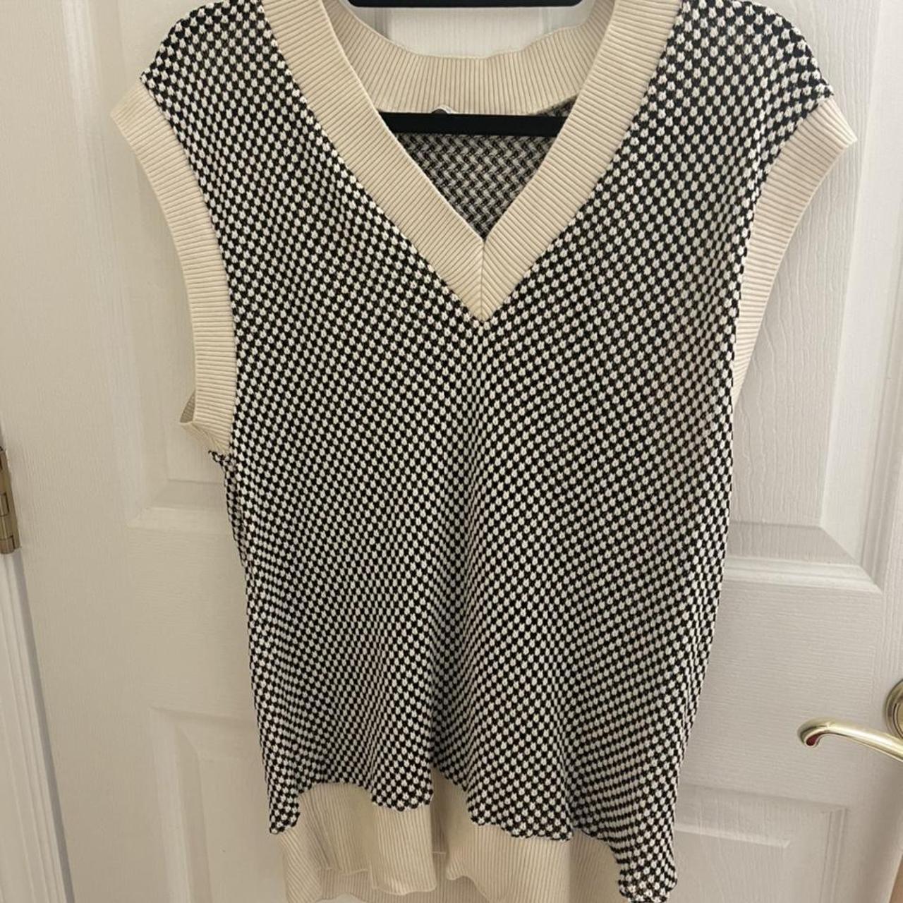 ZARA SWEATER VEST. very thin perfect for layering... - Depop