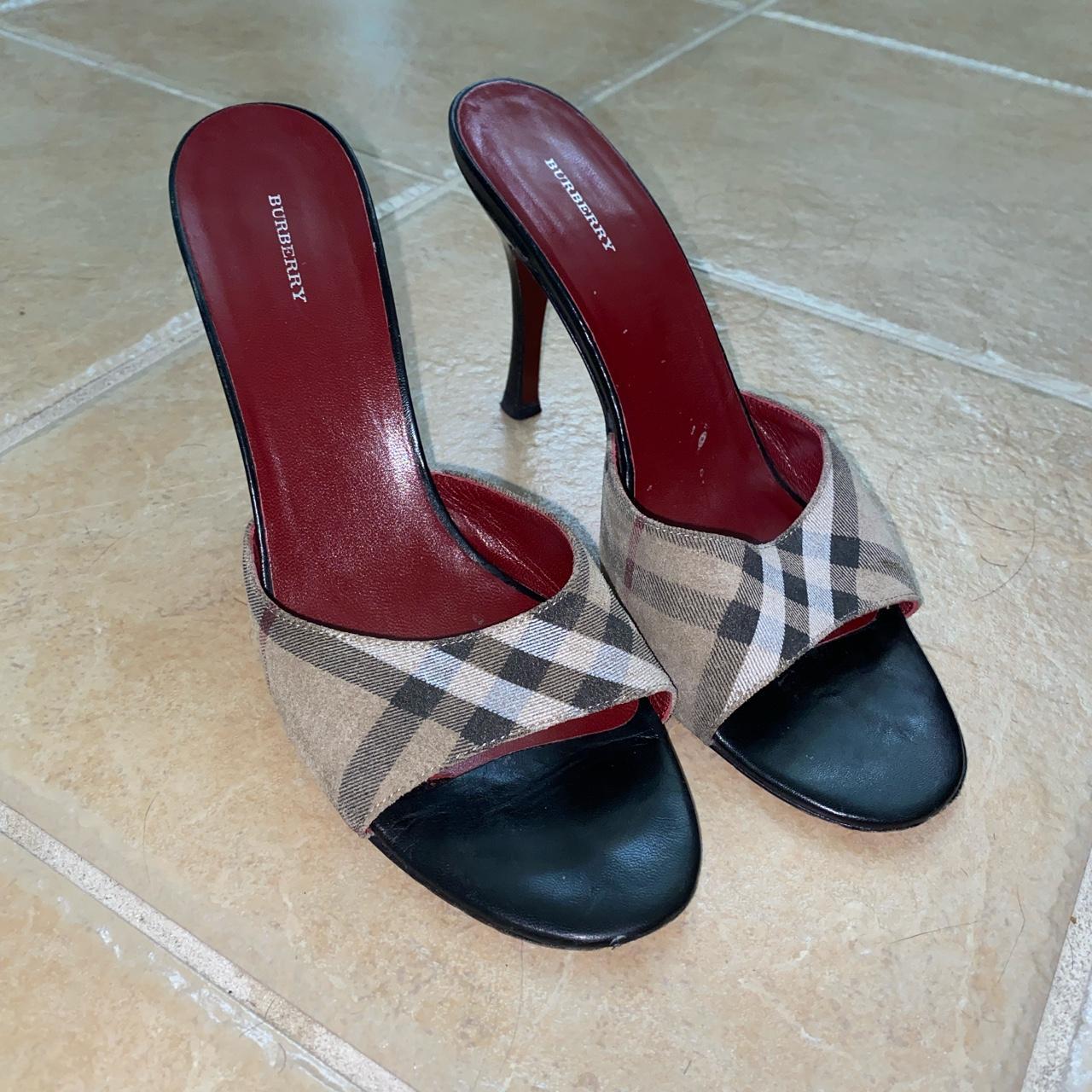 Burberry hot sale kitten heels