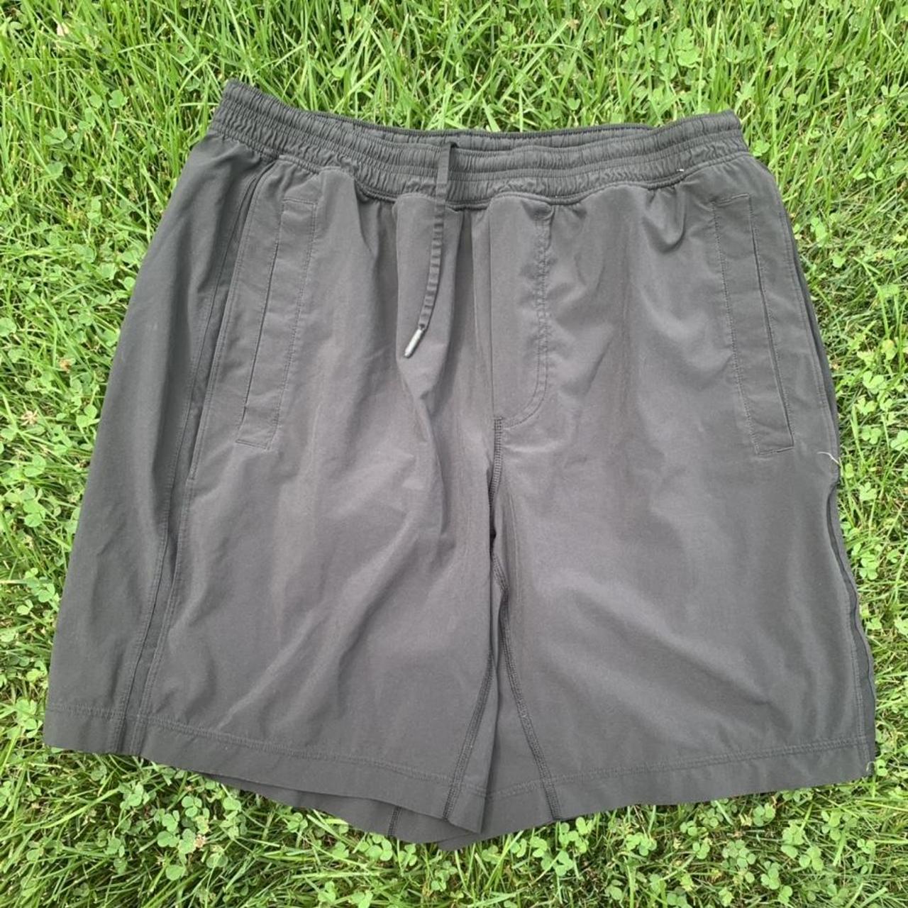 Lululemon Men's Black Shorts Depop