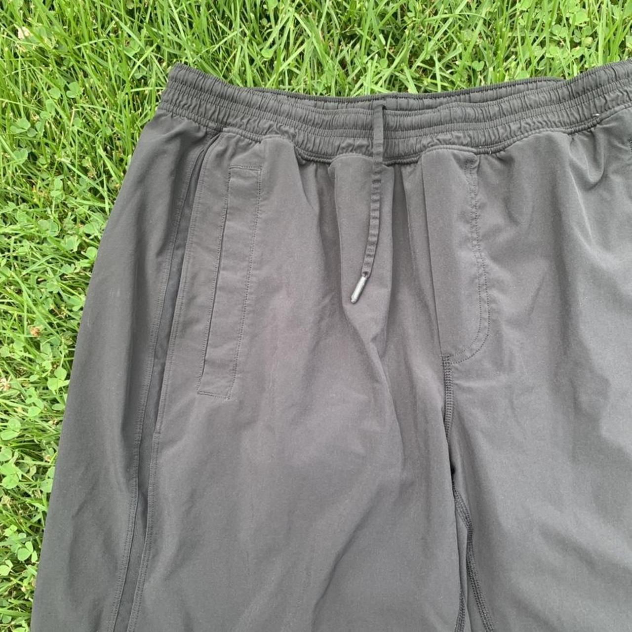 Lululemon Men's Black Shorts Depop