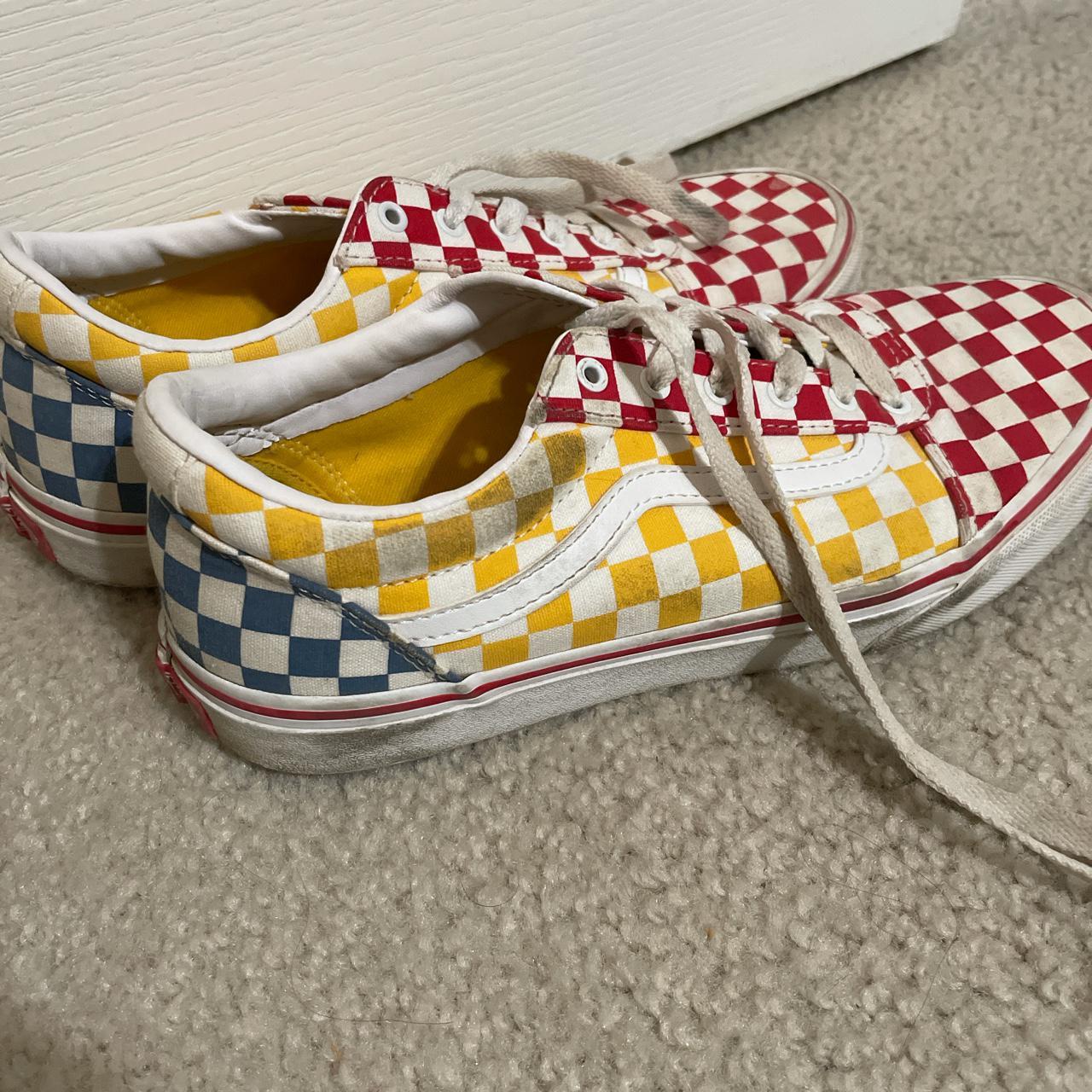 womens checkered vans size 7