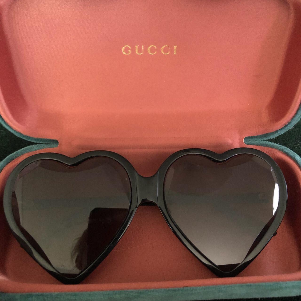 Gucci heart sunglasses clearance black