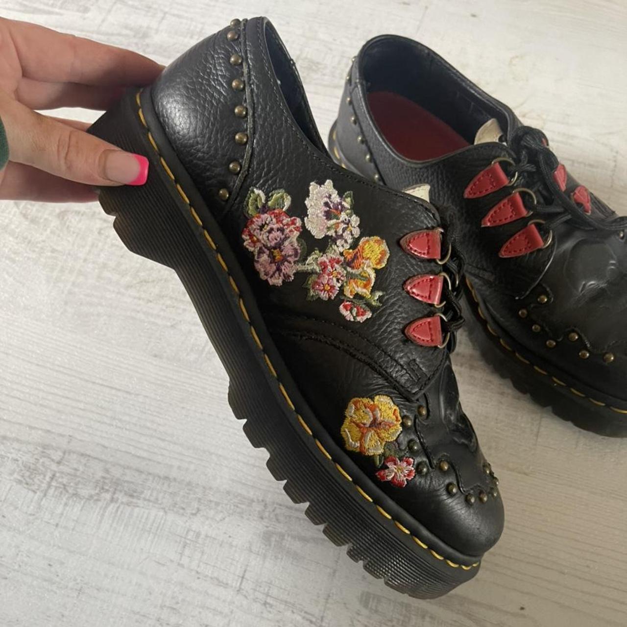 dr martens serova