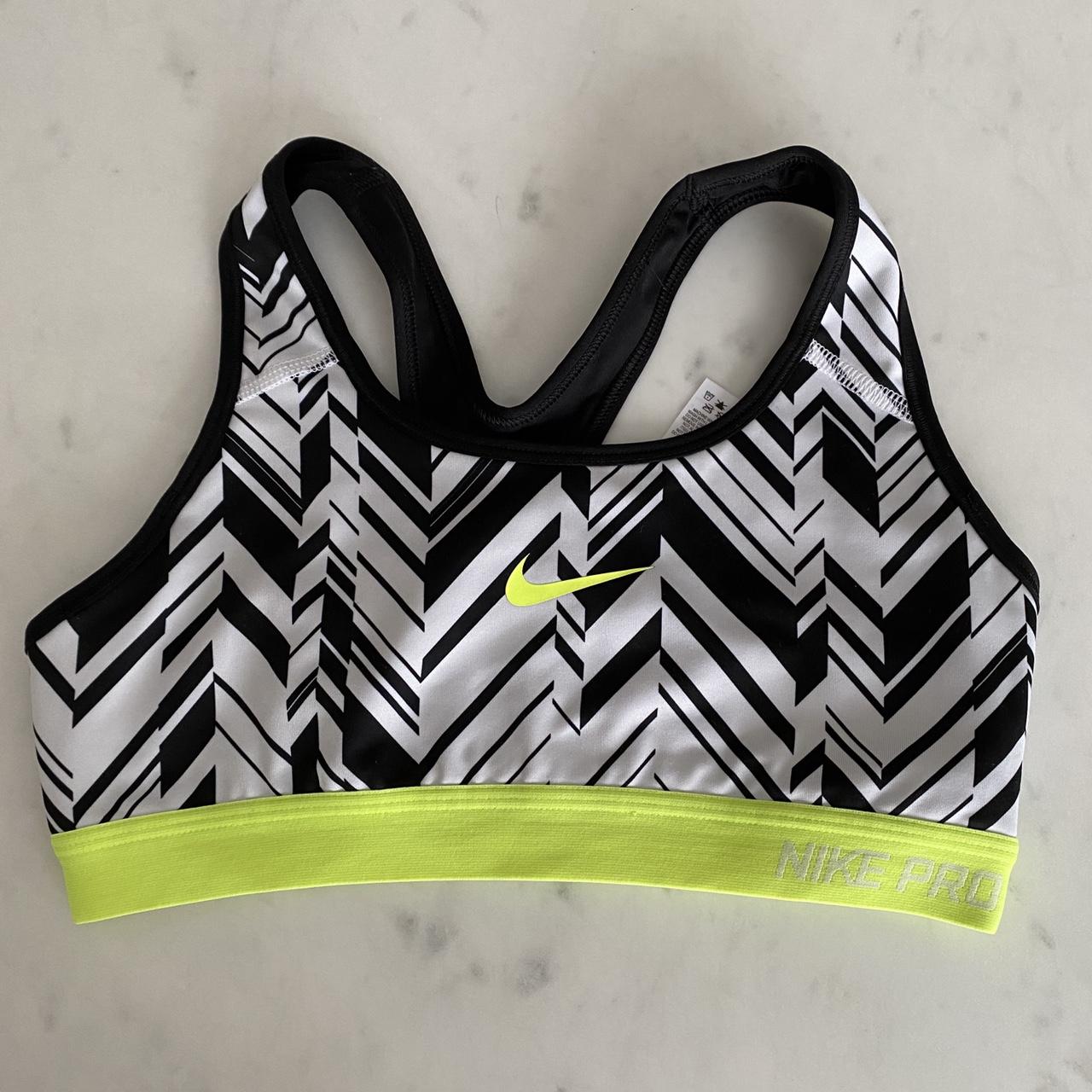 nike patterned sports bra