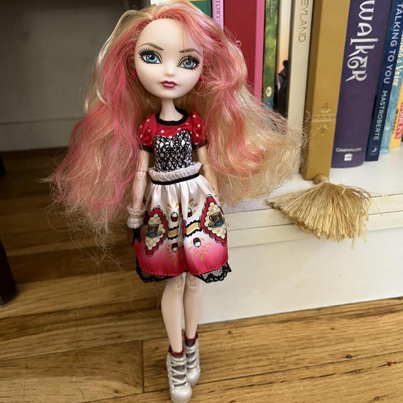 Apple white ever after high doll🍎 - Depop