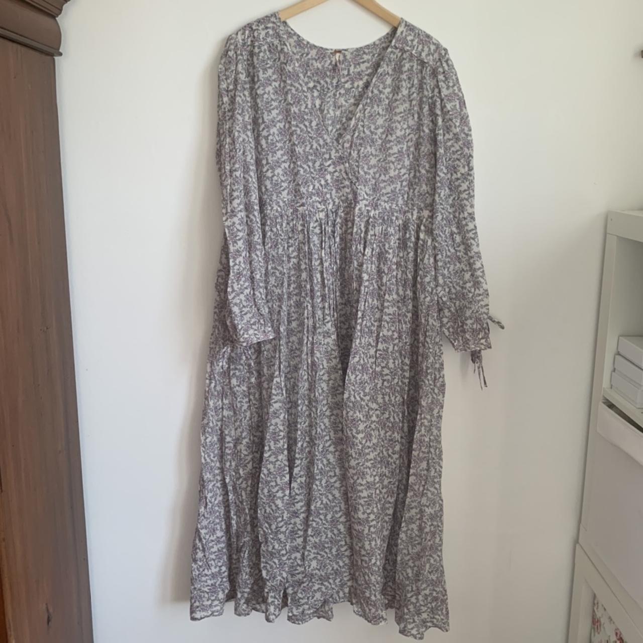 Free People Women's Purple and White Dress | Depop