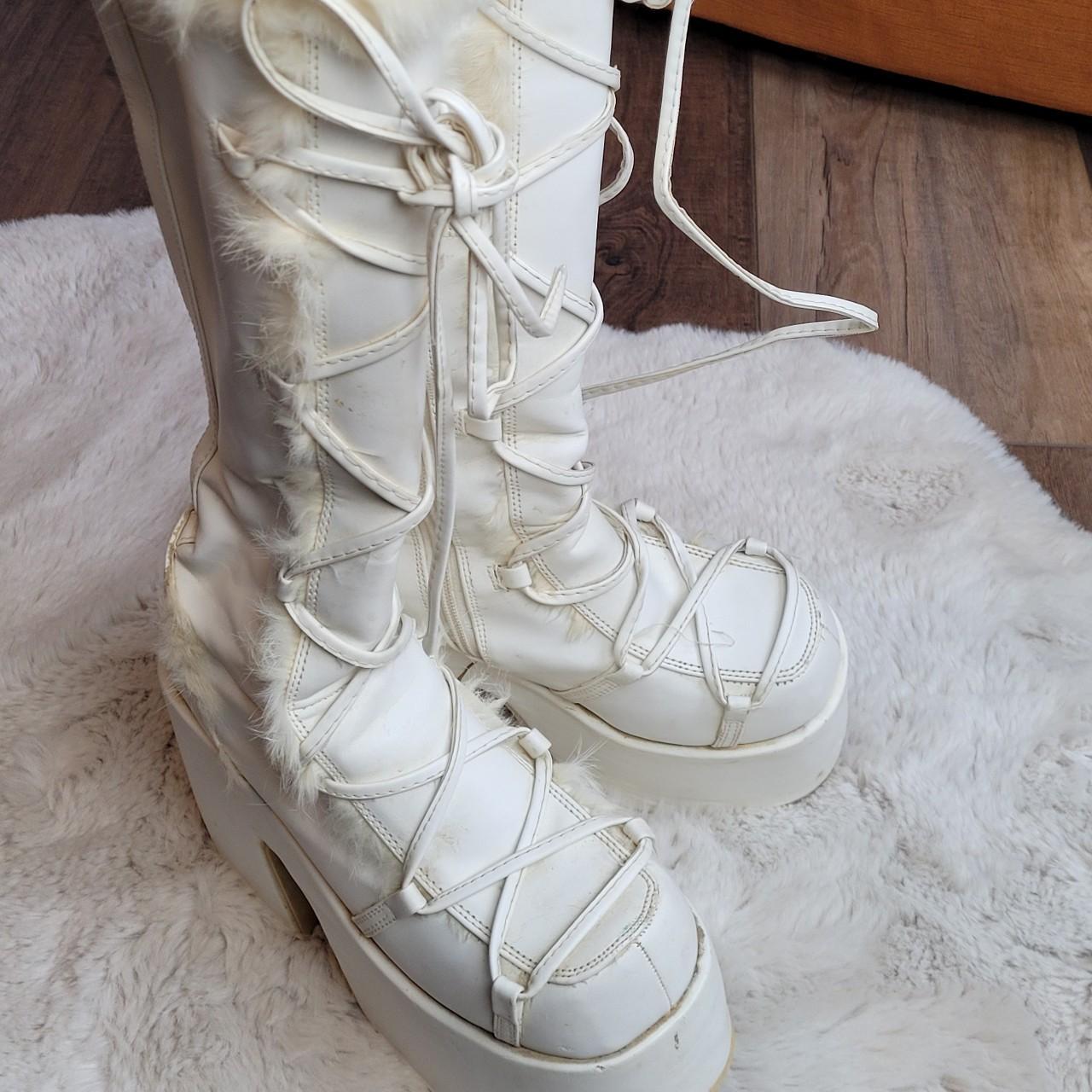 demonia white camel