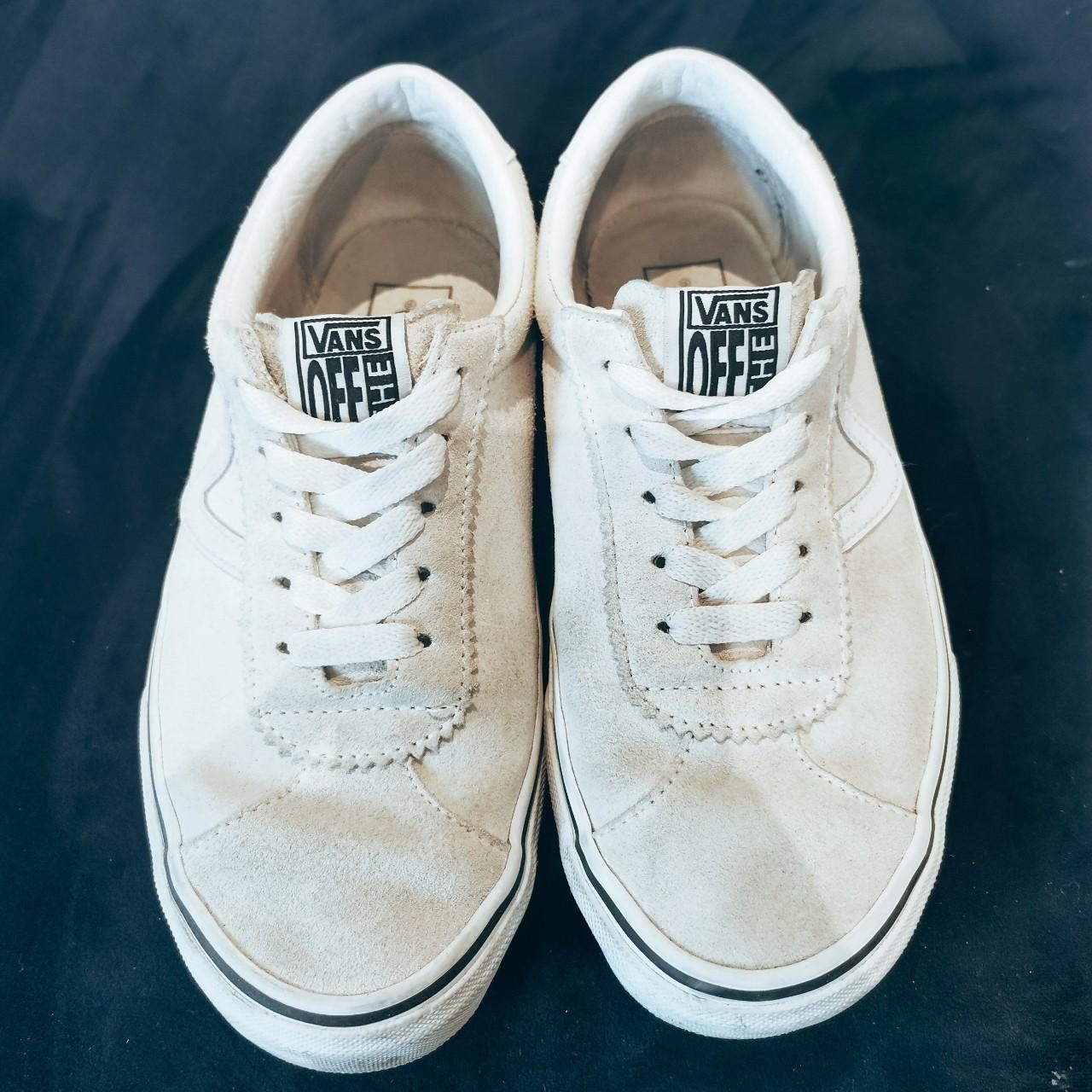 Cream clearance suede vans