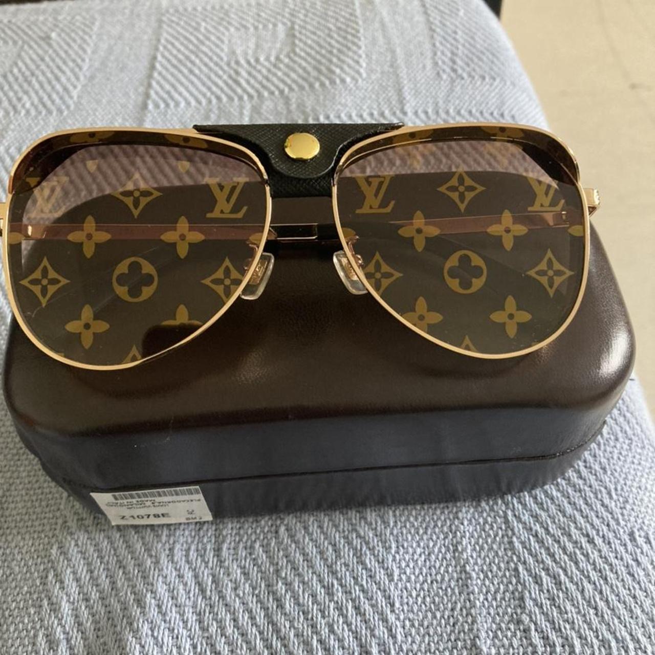 Louis Vuitton Sunglasses Men Monogram Brown Lens Gold Frame W/Box