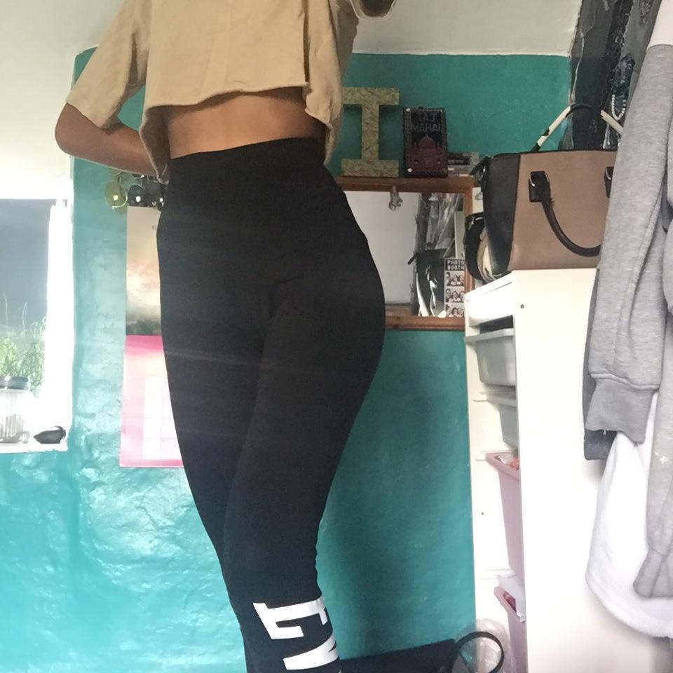 Everlast Black leggings with everlast logo in white - Depop