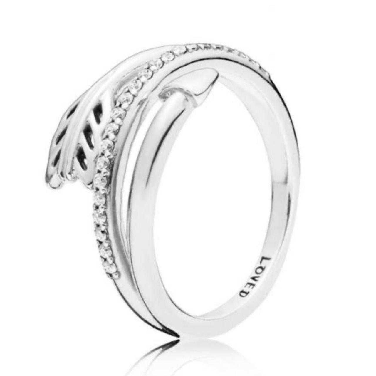 item listed by evelynha