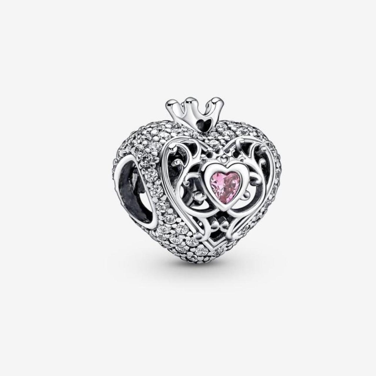 item listed by evelynha