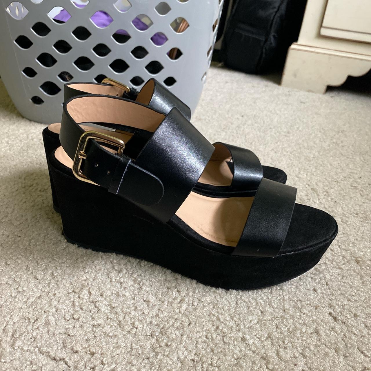 A new discount day wedge sandals