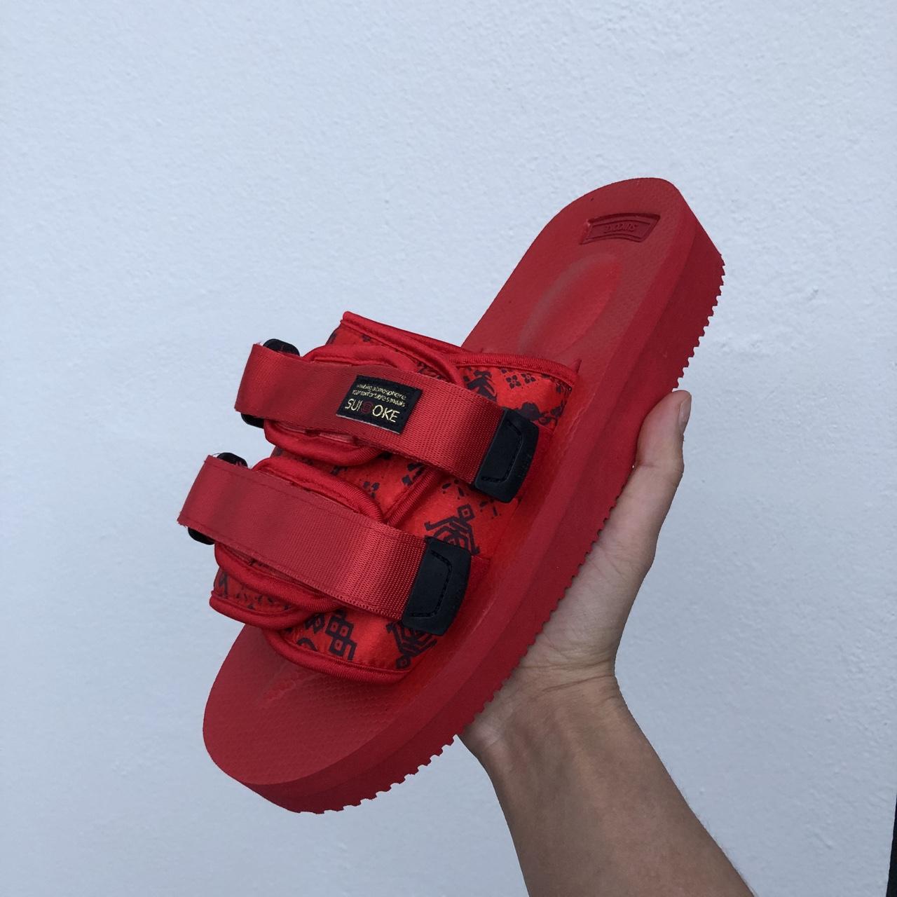 Red suicoke hot sale sandals