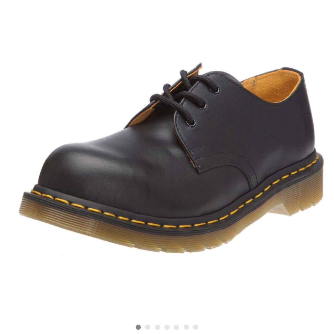 Cerco dr. Martens basse nere opache o di vernice,... - Depop