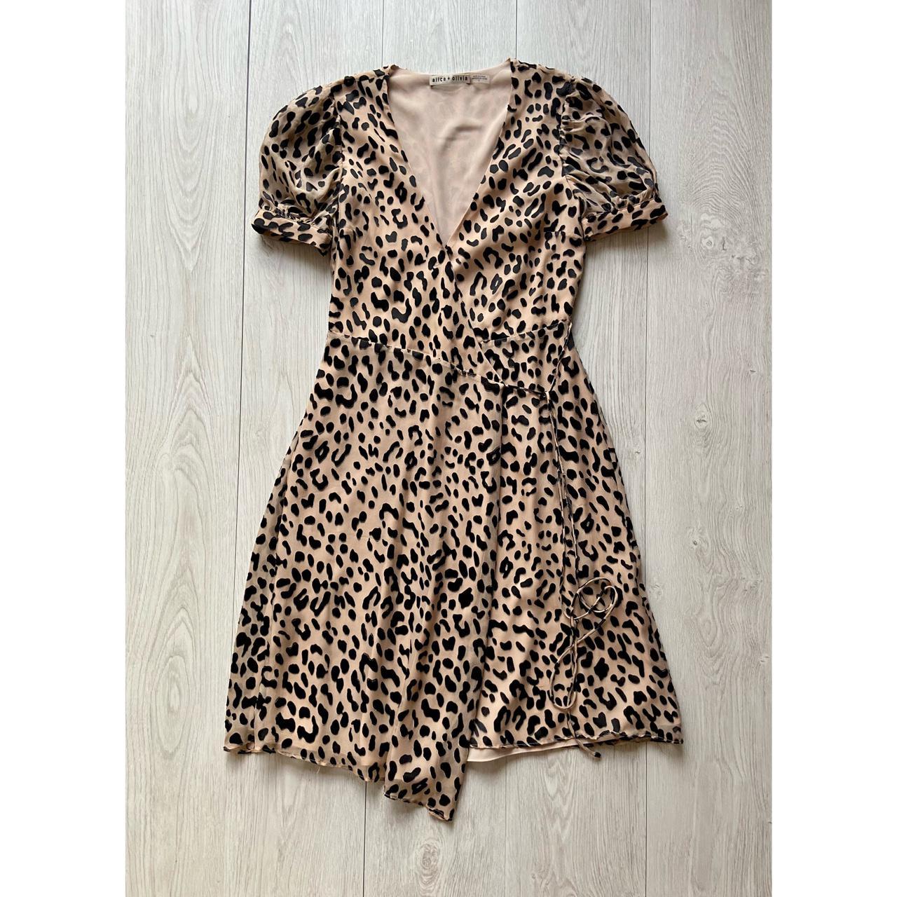 Alice and olivia outlet rosette leopard dress