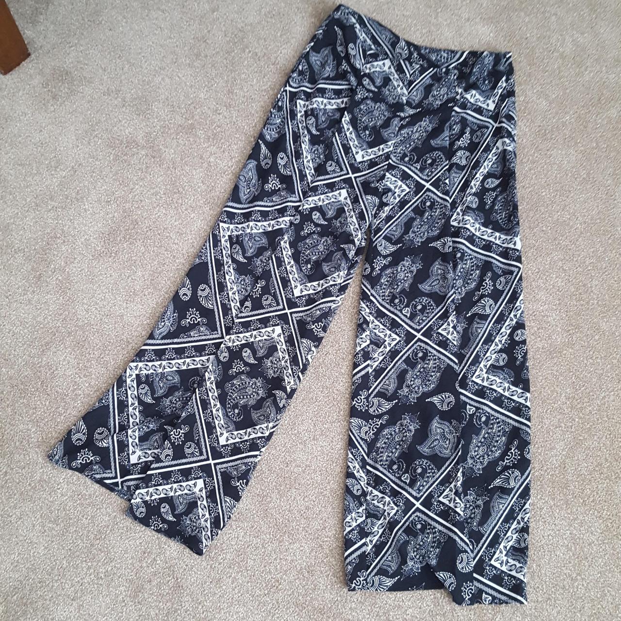 The coolest paisley flares Size 12-14 Huge... - Depop