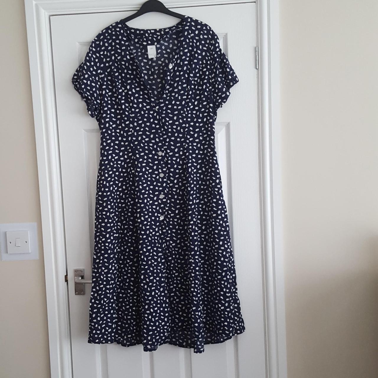 Vintage dress Button through midi dress 50's fit... - Depop