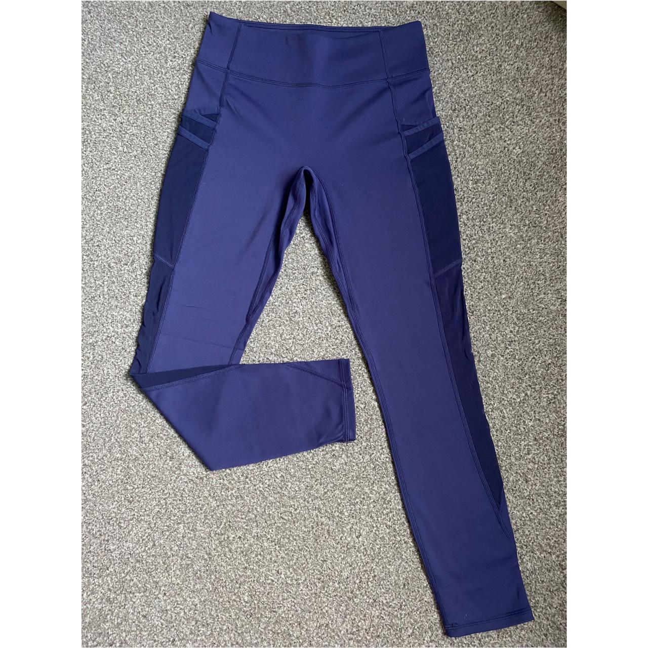 fabletics 7/8 #midrise #leggings 📌 lightly worn 📌 - Depop