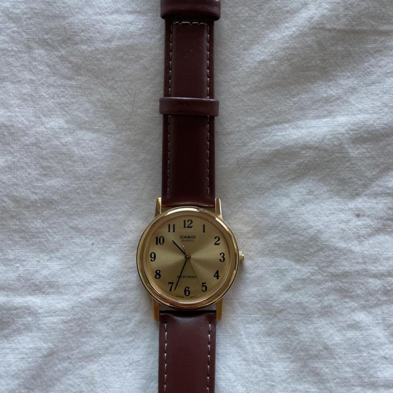 Product Image 2 - Casio quartz gold tone watch.
