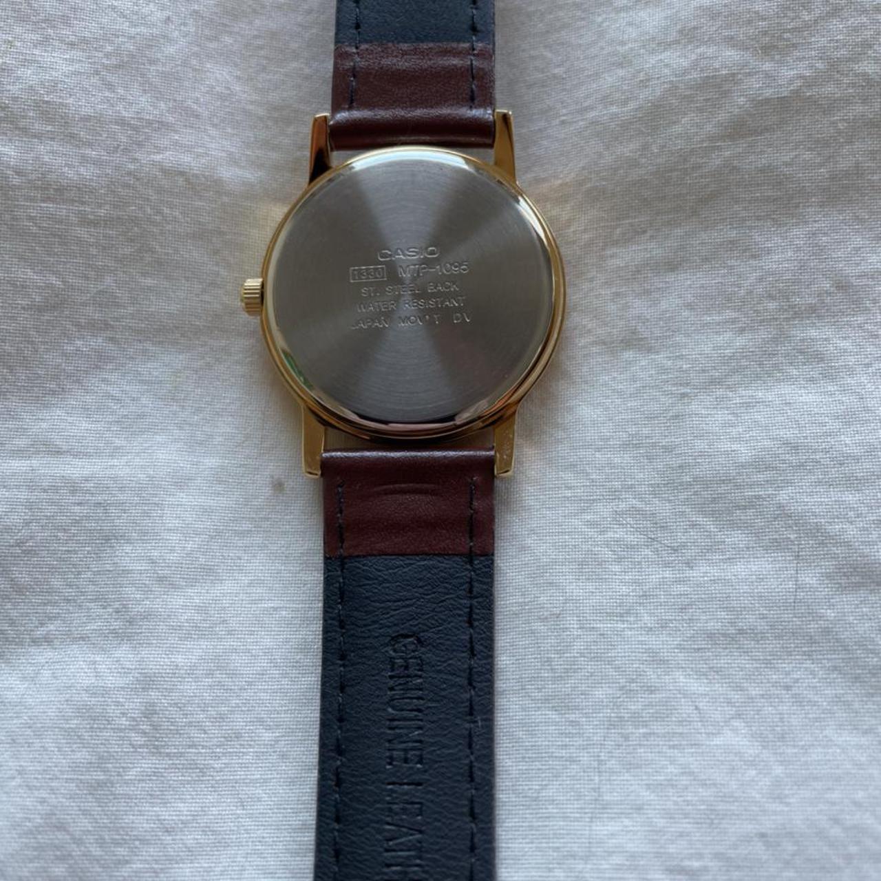 Product Image 3 - Casio quartz gold tone watch.