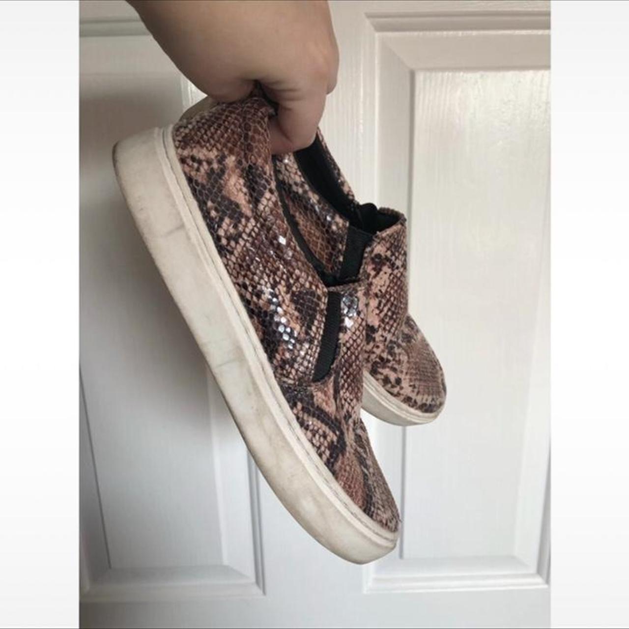 SNAKE PRINT TRAINERS🔆 • H&M • size 5. • well... - Depop