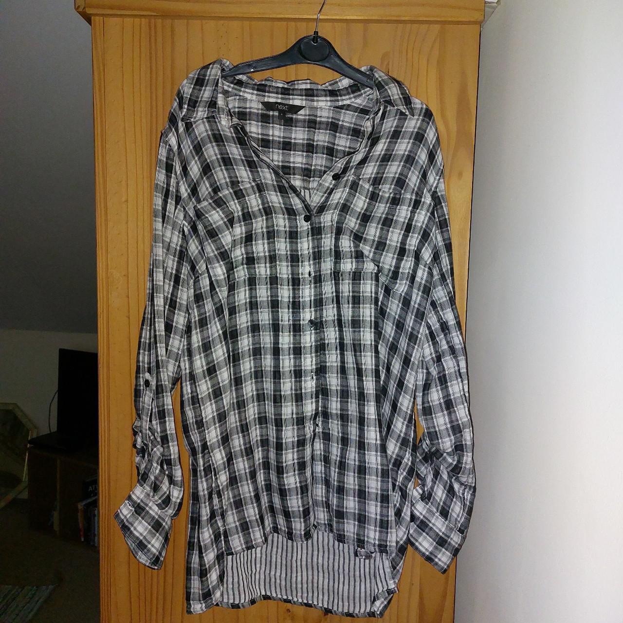 women's black and white checkered shirt