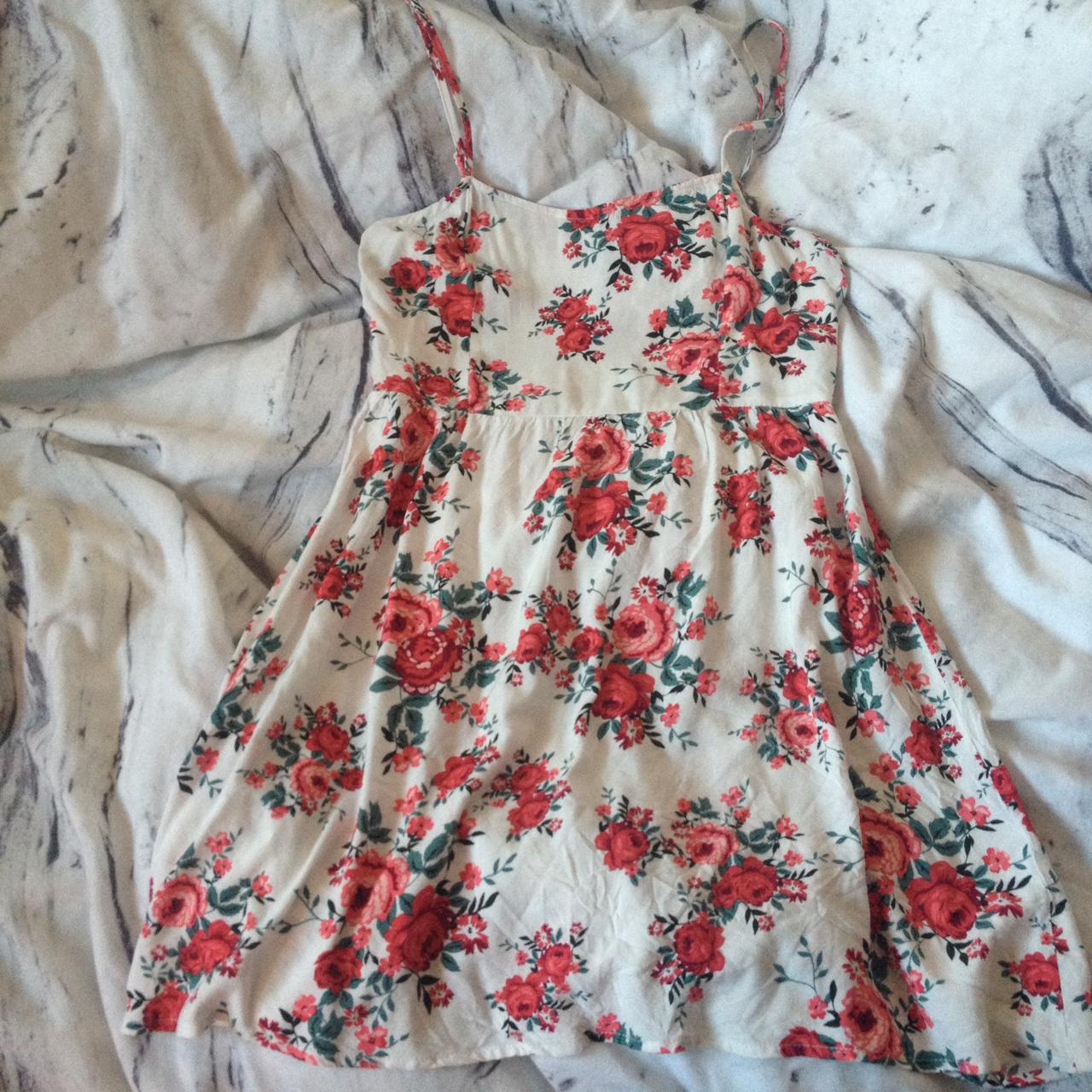 Women's White and Red Dress | Depop