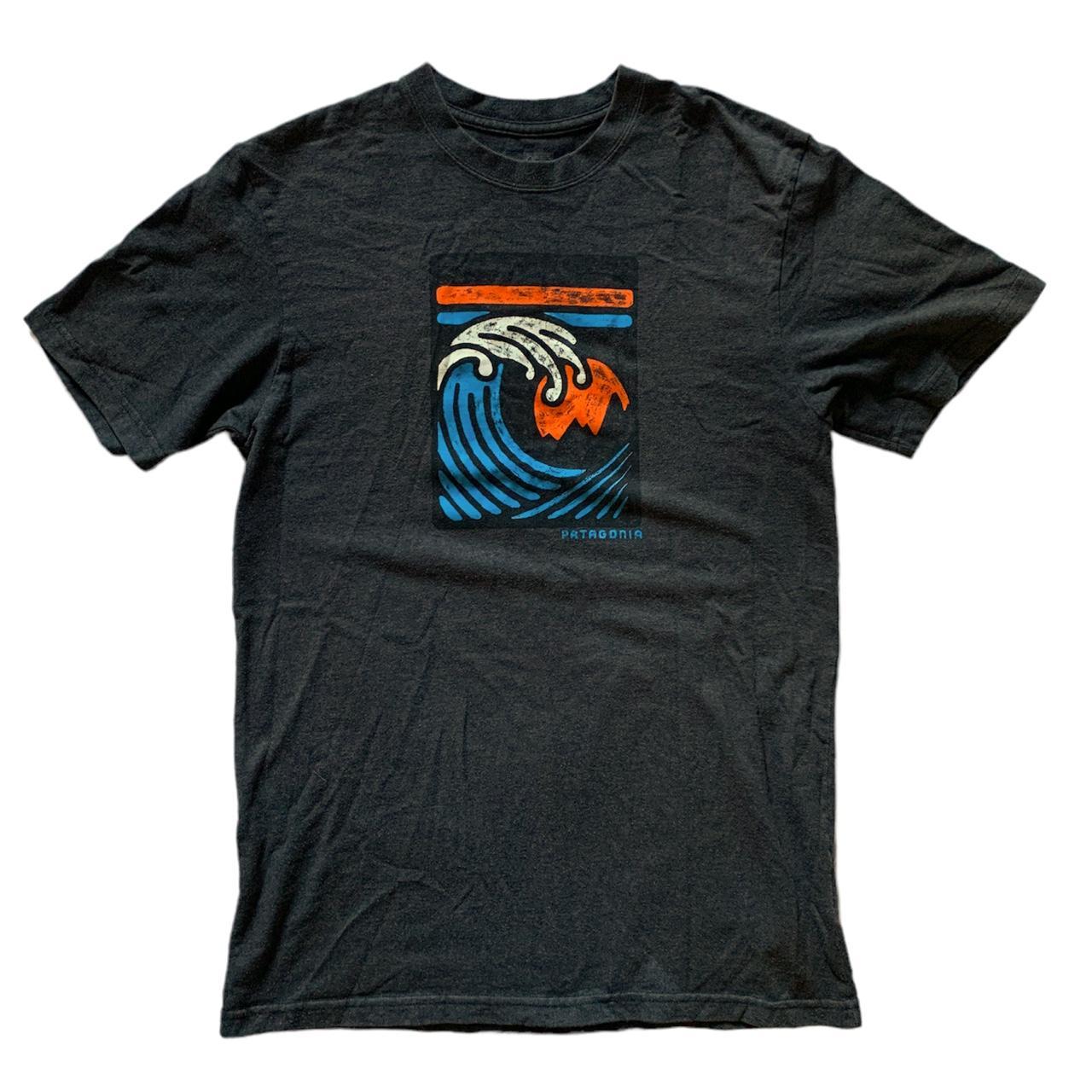 Patagonia wave t-shirt - Depop