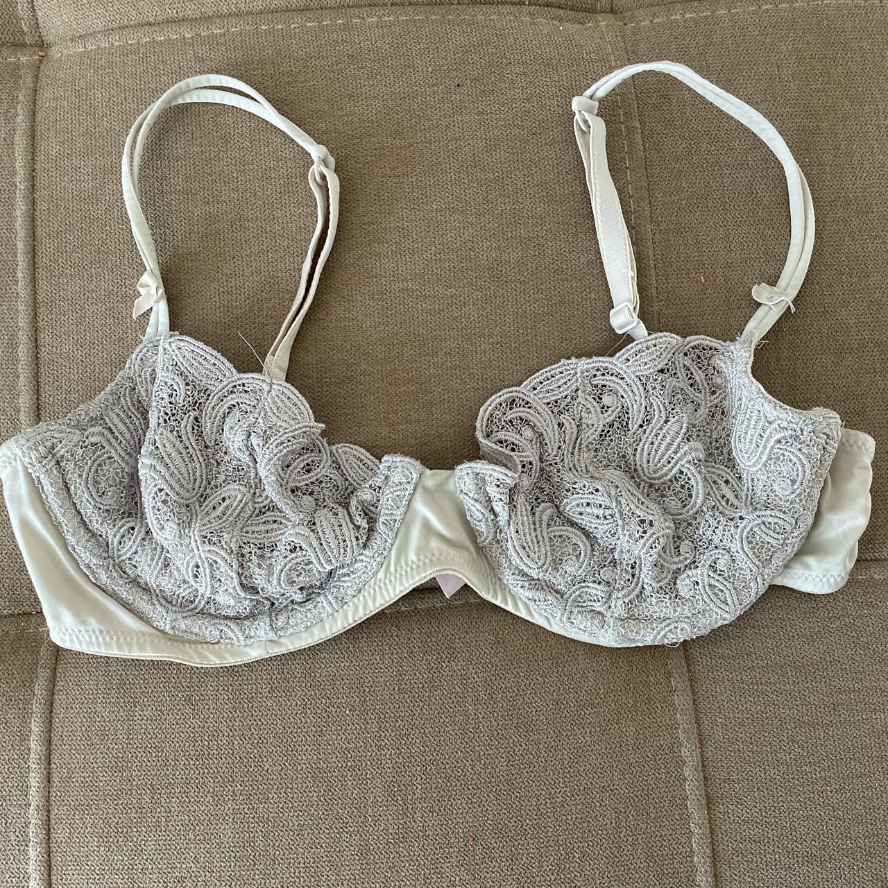 Victoria Secret grey lace bra 🤍 super cute and - Depop