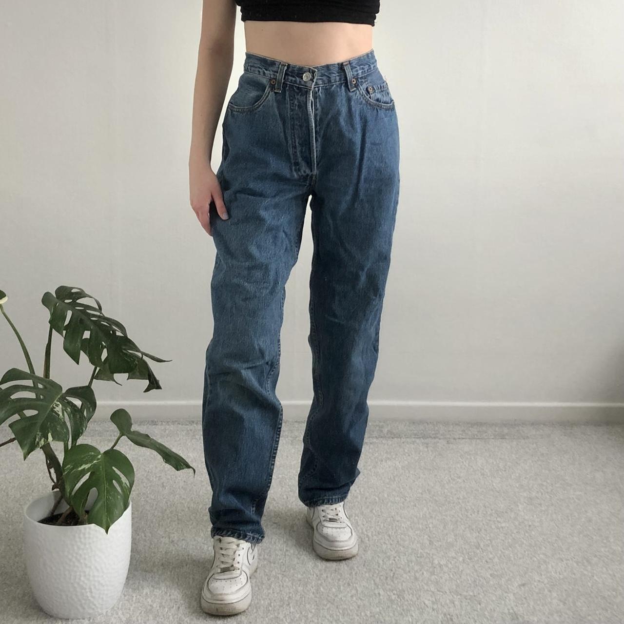 Rare vintage Levi’s 901 jeans in a mid wash blue... - Depop