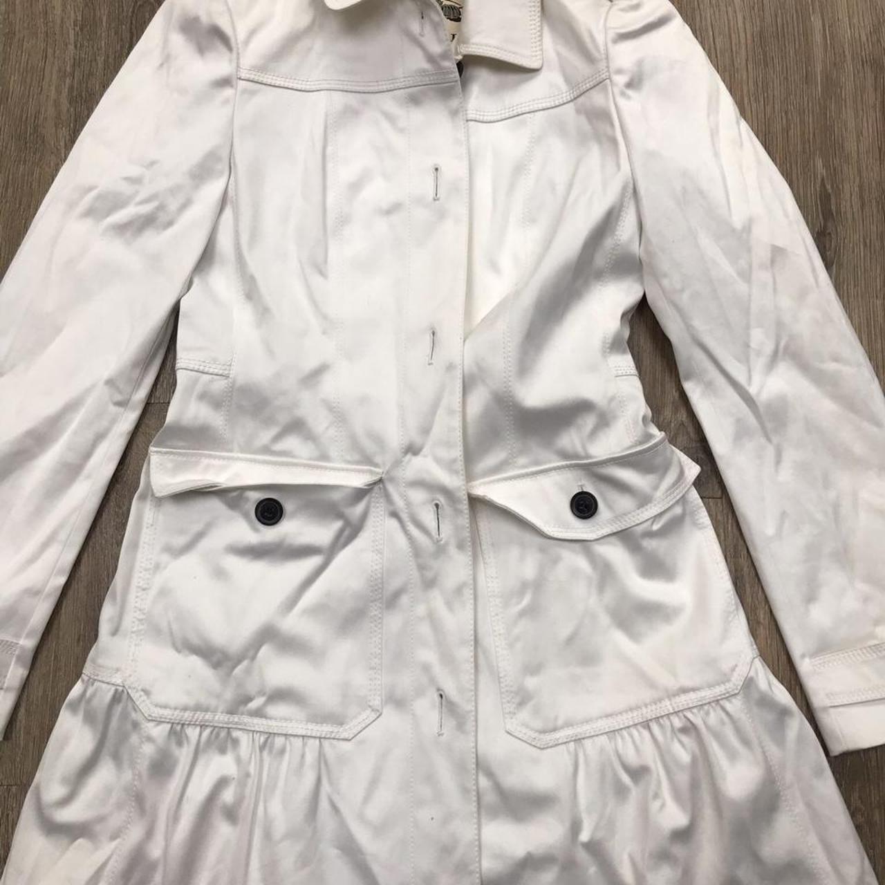 Burberry Women's White Coat Depop