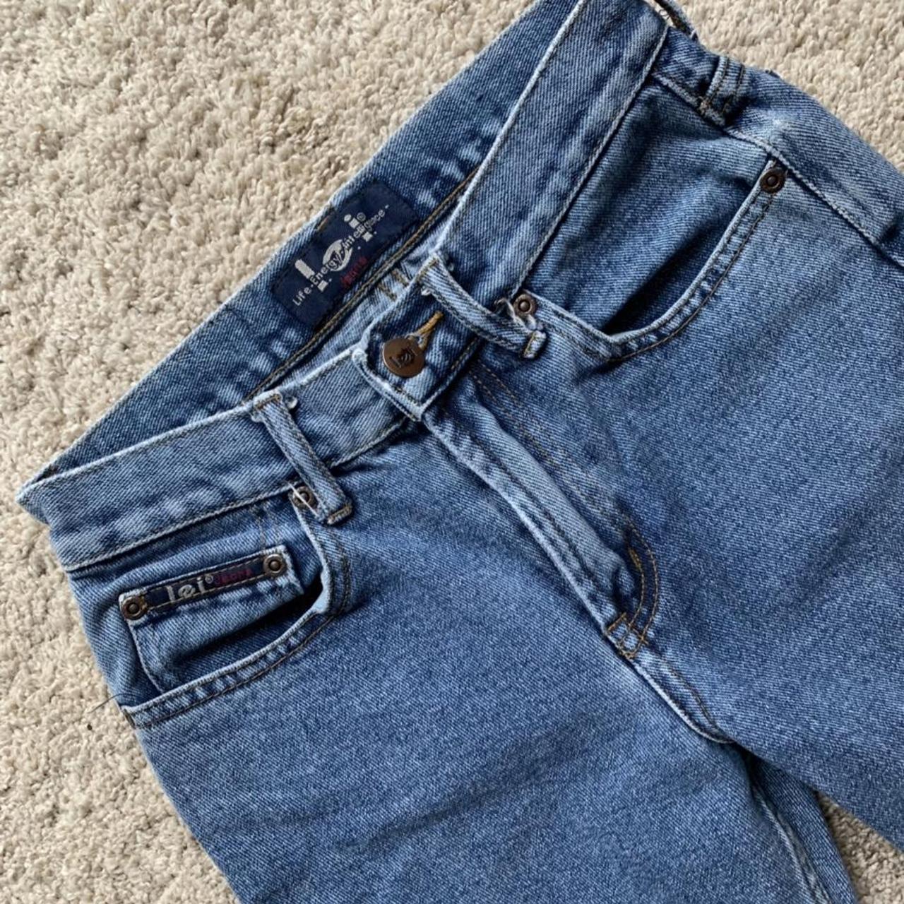 Y2k lei flare jeans Adorable jeans in great... - Depop