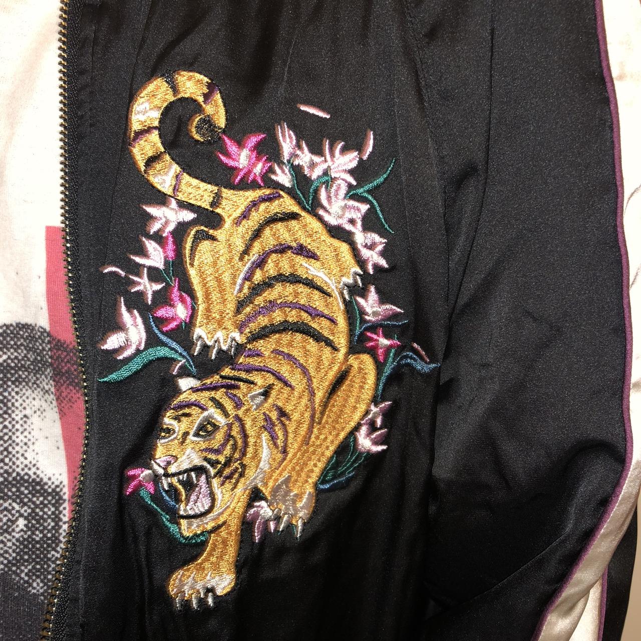 Urban outfitter Bomber jacket with the tiger on the - Depop