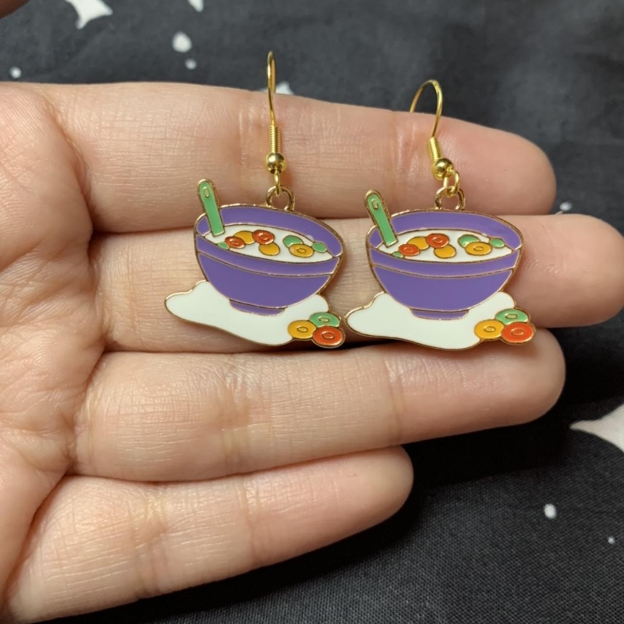 Product Image 1 - Cereal Earrings
🥣 DESCRIPTION: gold enamel