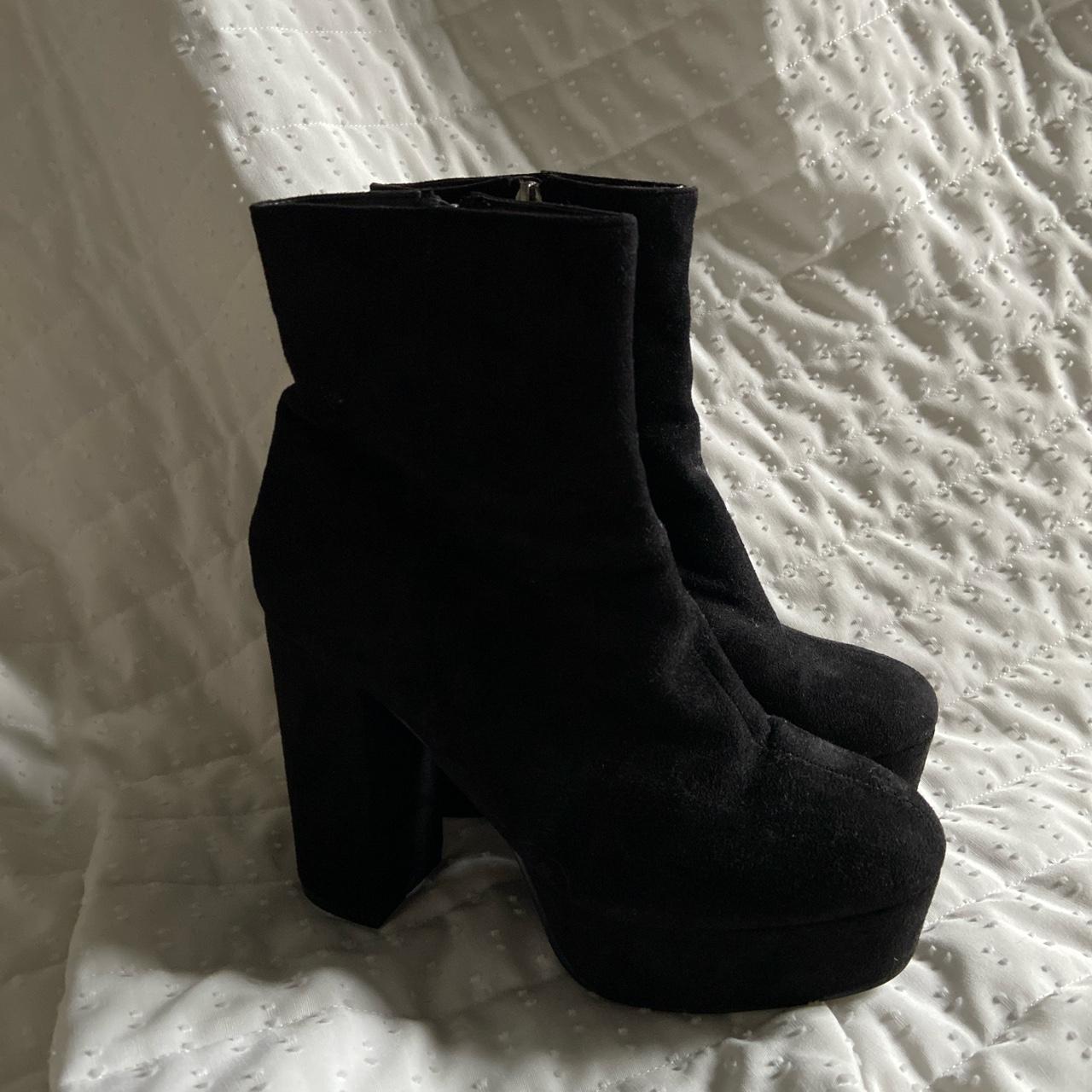 🖤⚡️ velvet black platform booties from nasty