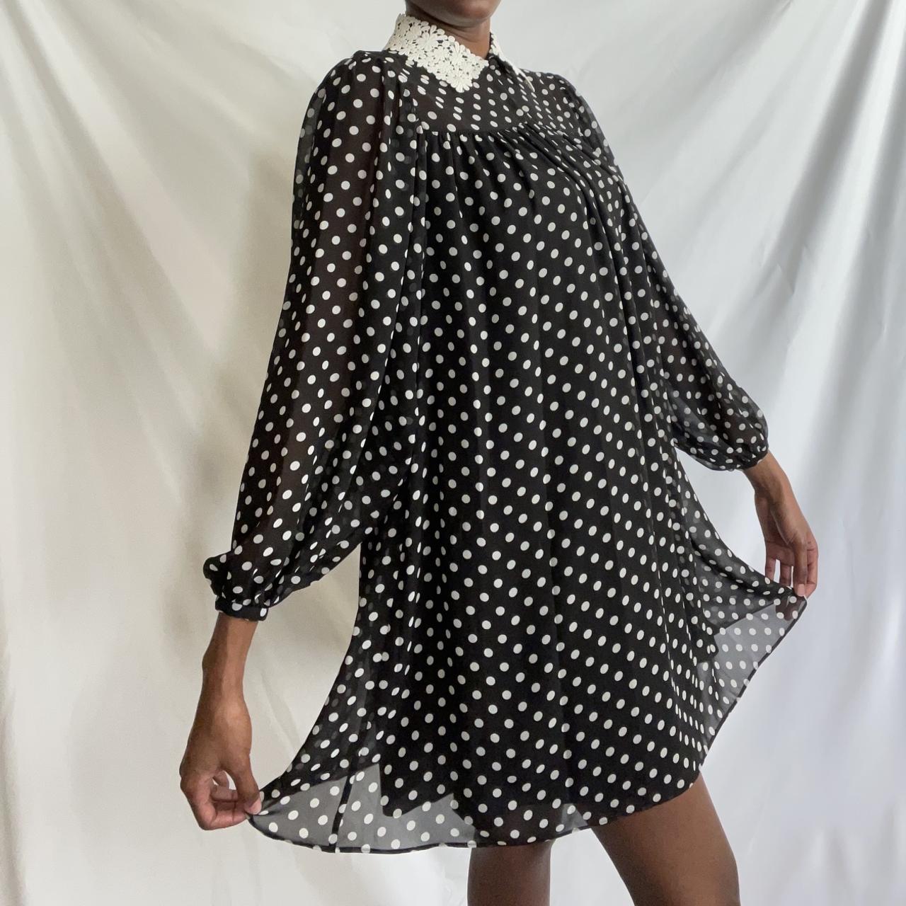 Kate Spade poka dot dress  Poka dot dress, Dot dress, Fashion