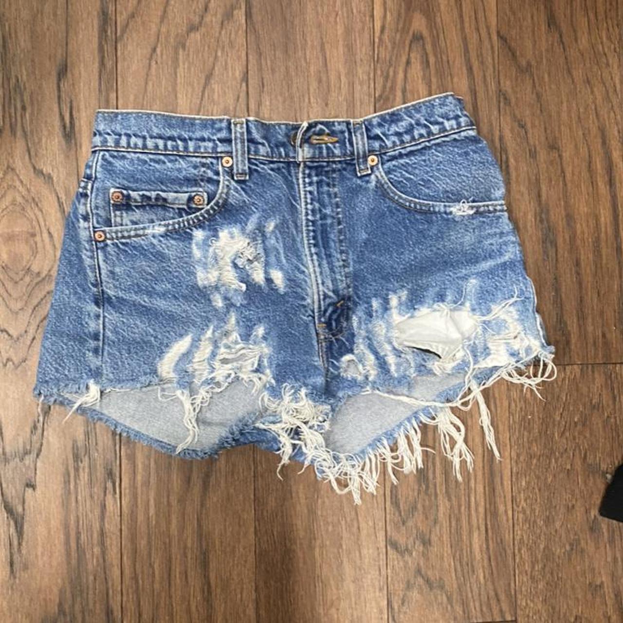 Vintage distressed cheap levi shorts