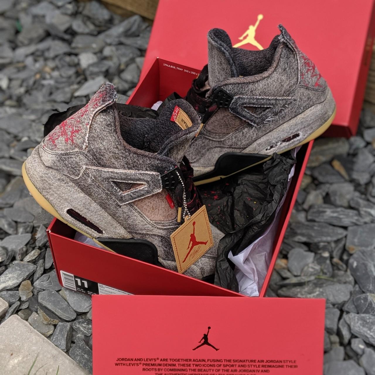 Levis store jordan iv