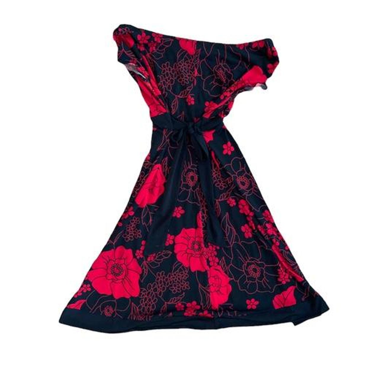 Trixxi Black Red Floral Y2K V Neck Tie Back Flowy... - Depop