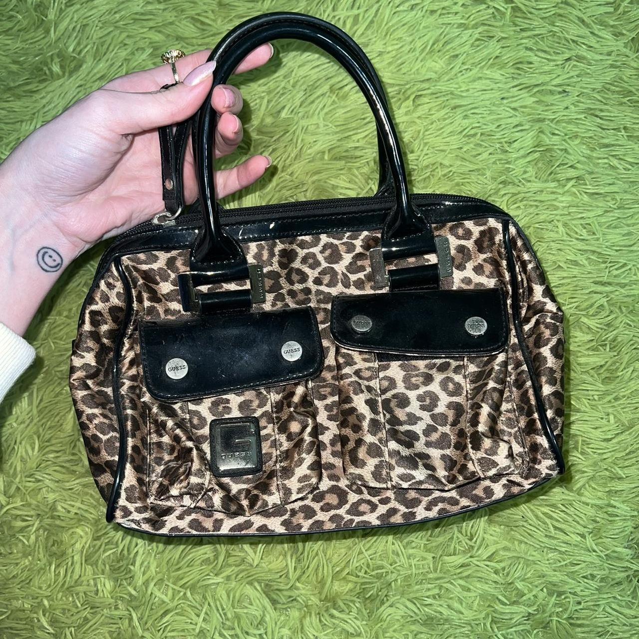 Cheetah guess purse 👜 🐆 Medium sized purse~ in... - Depop