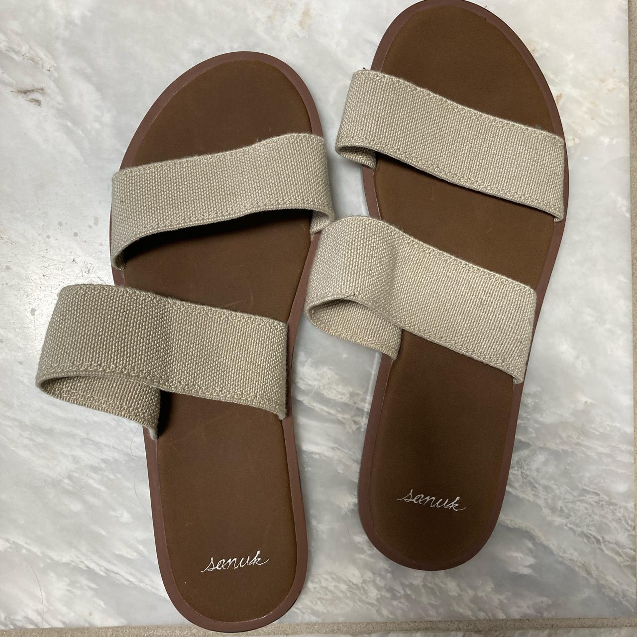 Sanuk gora hot sale gora sandals