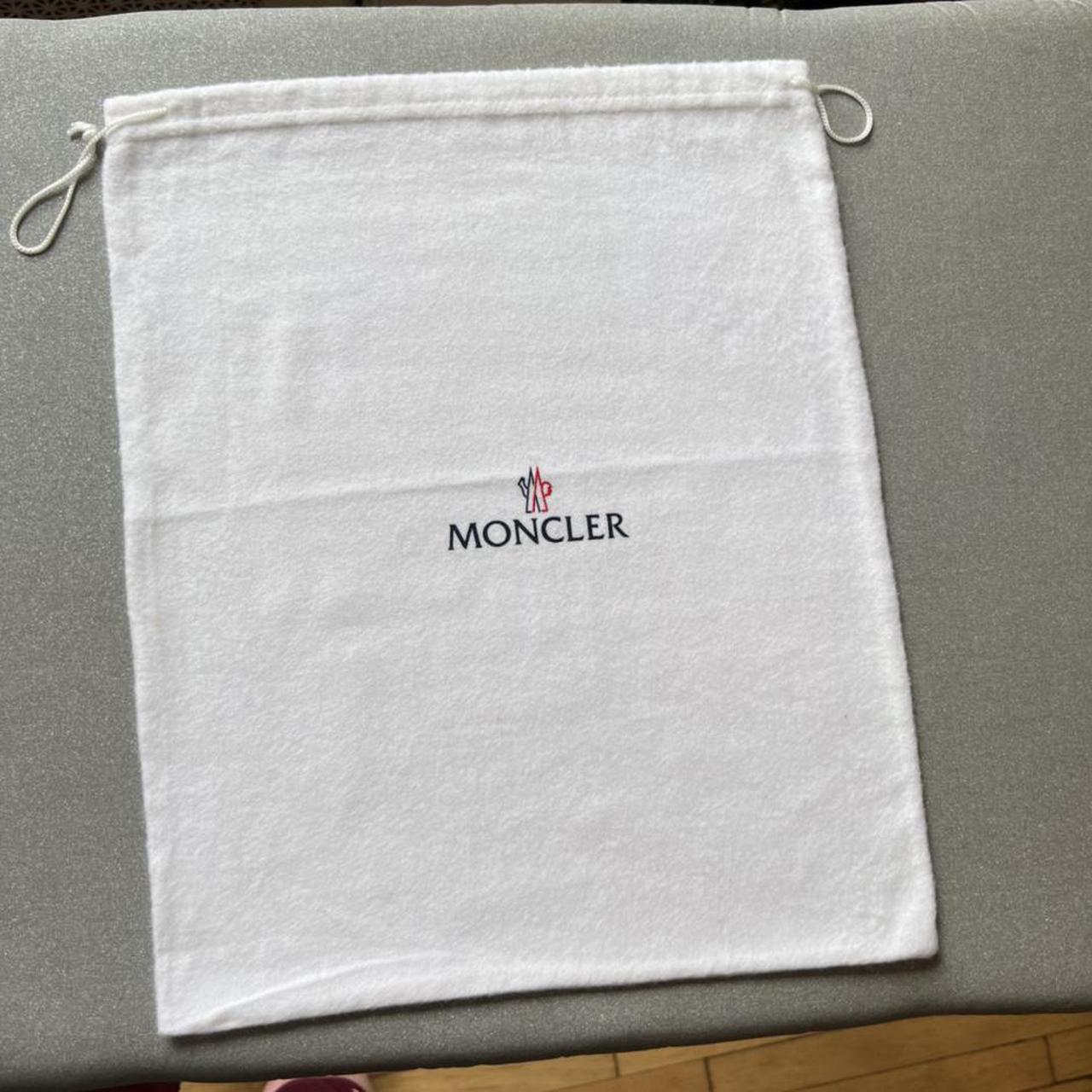 Moncler dust clearance bag