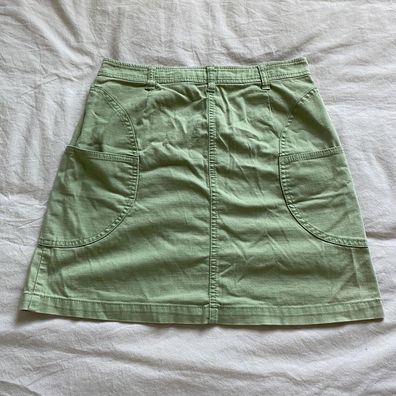 🌸Vintage green skirt🌸 Super cute lime green skirt.... - Depop